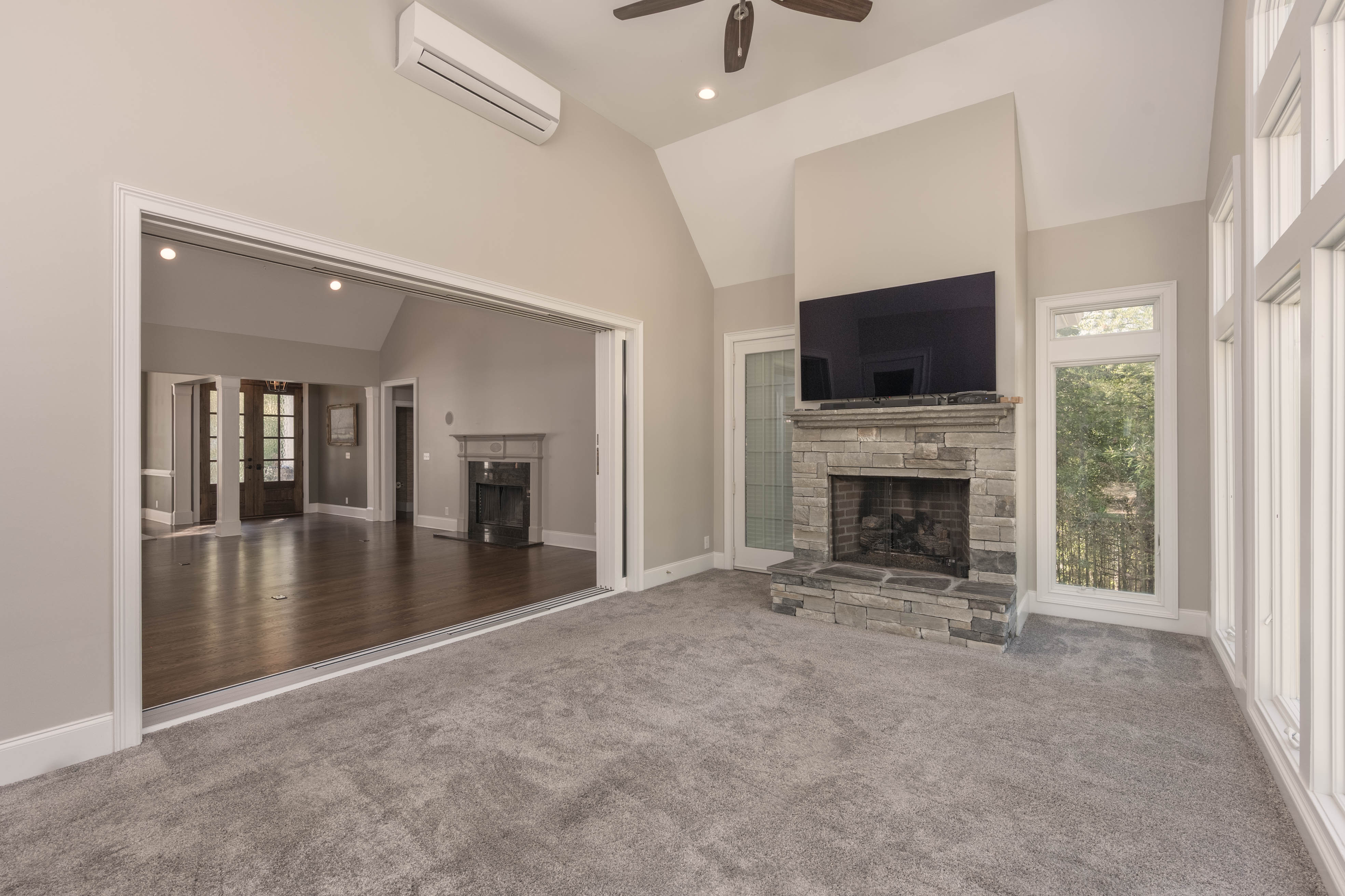 1011 Penfield Way image 34